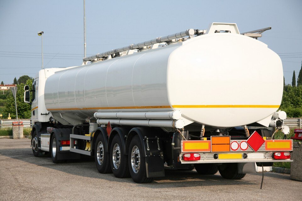 freepicdownloader.com-tanker-transport-solvent-large.jpg